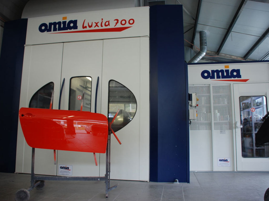 Unsere hochmoderne Lackierkabine